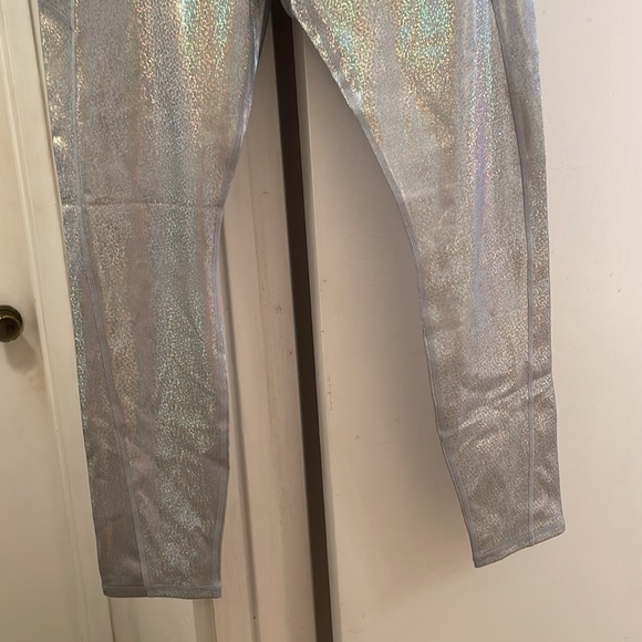 Fabletics NWT Silver Glitter Hologram Oasis PureLuxe High-Waisted Legging XL - Picture 5 of 7
